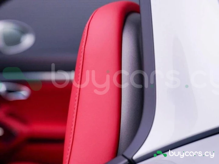 Porsche 718 Boxster White