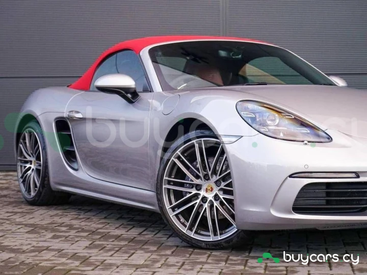 Porsche 718 Boxster White