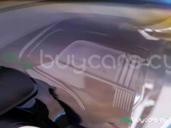 Porsche 718 Boxster White