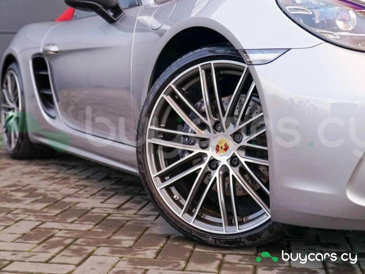 Porsche 718 Boxster White