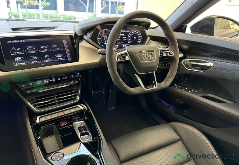 Audi RS e-tron GT Серый