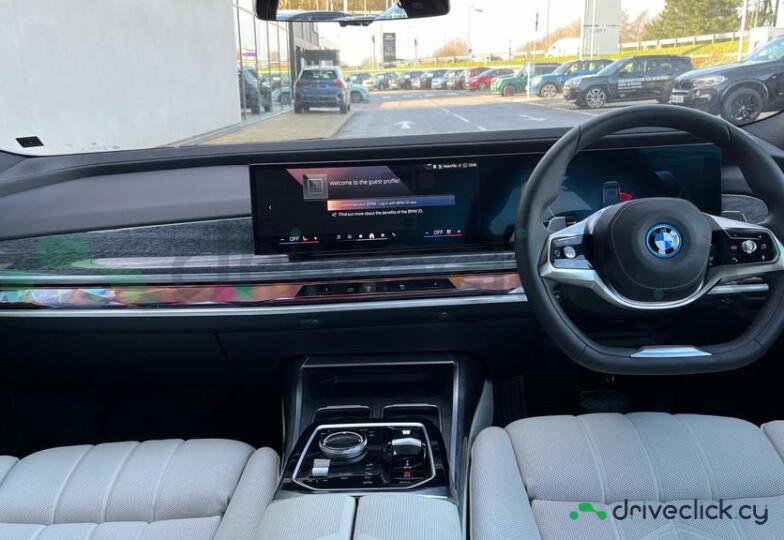 BMW 7 series Black