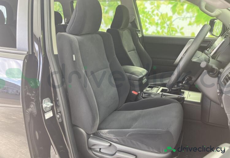 Toyota Land Cruiser Prado Черный