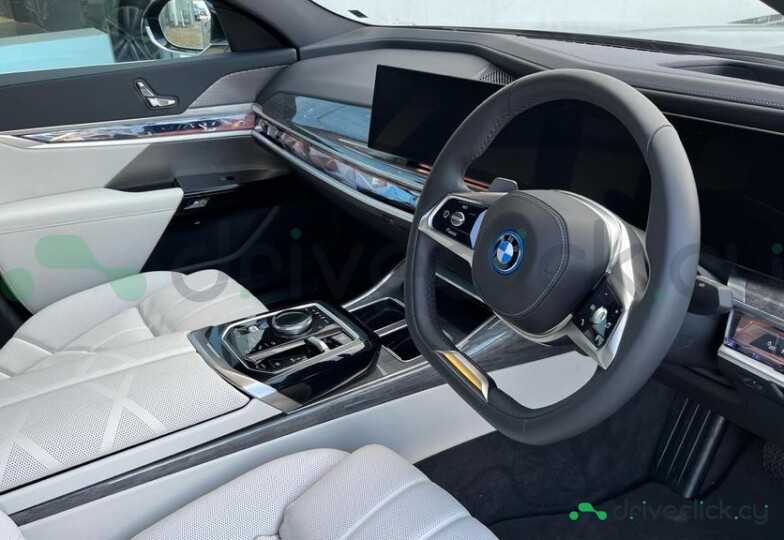 BMW 7 series Black
