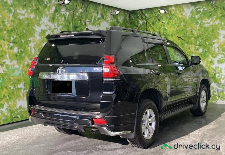 Toyota Land Cruiser Prado Черный