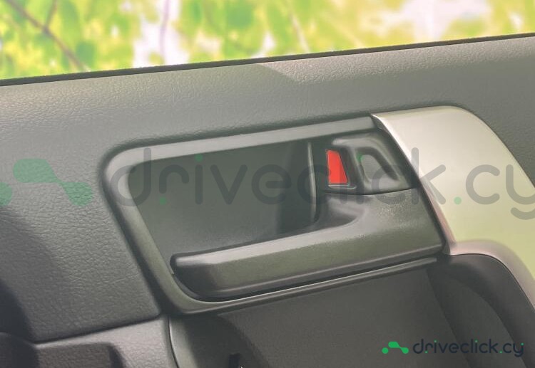Toyota Land Cruiser Prado Черный