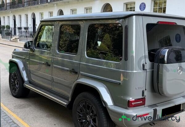 Mercedes G-class Серый