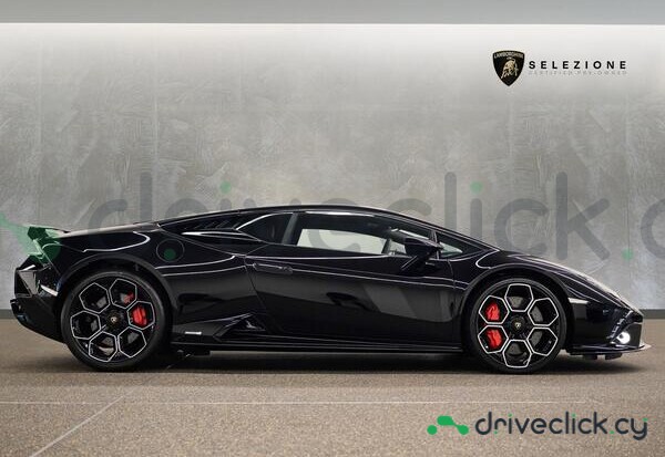 Lamborghini Huracan Black