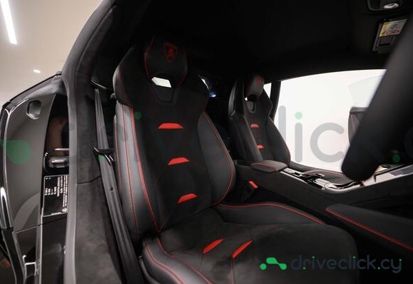 Lamborghini Huracan Black