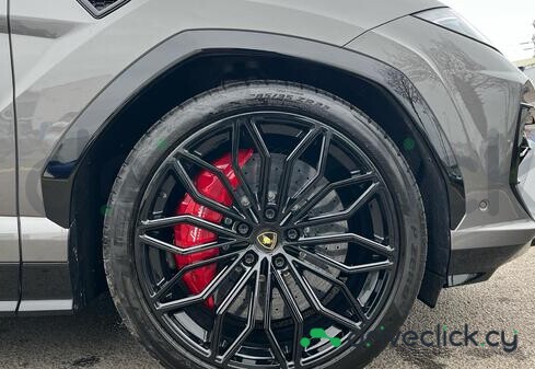 Lamborghini Urus Grey