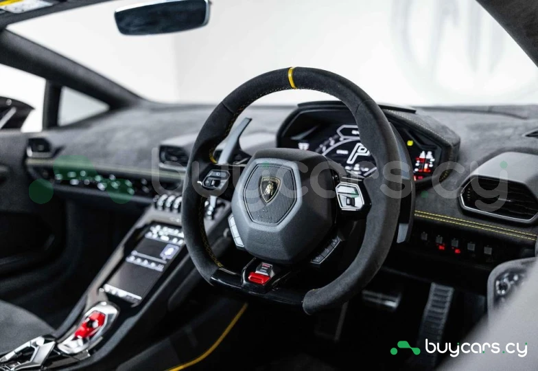Lamborghini Huracan Зеленый