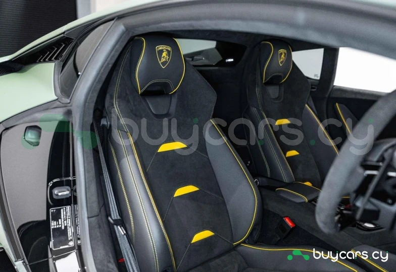Lamborghini Huracan Зеленый