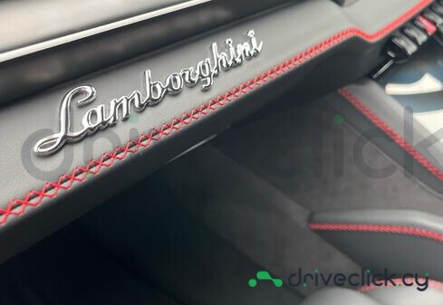 Lamborghini Urus Grey
