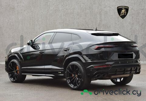 Lamborghini Urus Black