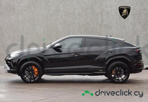 Lamborghini Urus Black