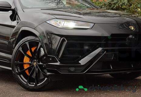 Lamborghini Urus Black