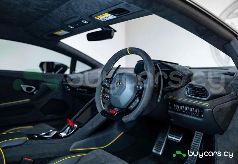 Lamborghini Huracan Зеленый