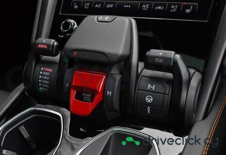 Lamborghini Urus Black