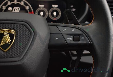 Lamborghini Urus Black