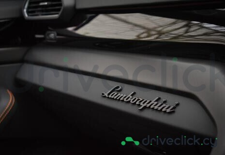 Lamborghini Urus Black