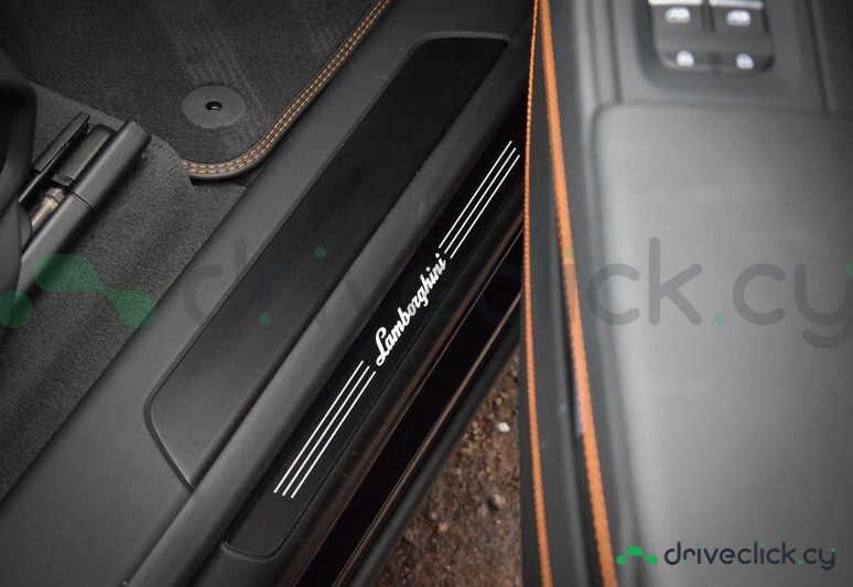 Lamborghini Urus Black