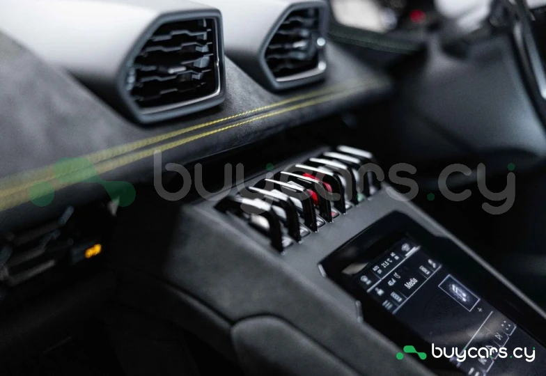 Lamborghini Huracan Зеленый