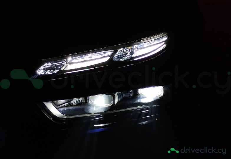 BMW X7 Blue