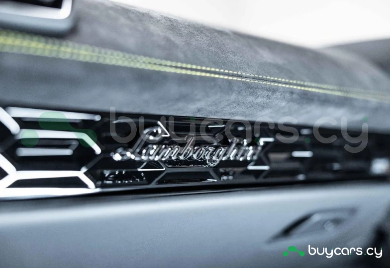 Lamborghini Huracan Зеленый