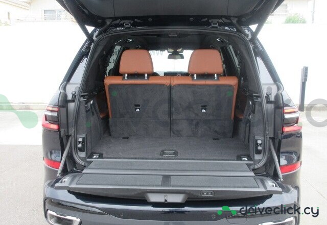 BMW X7 Black