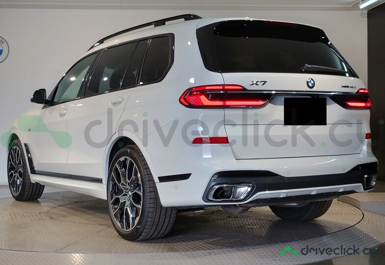 BMW X7 White