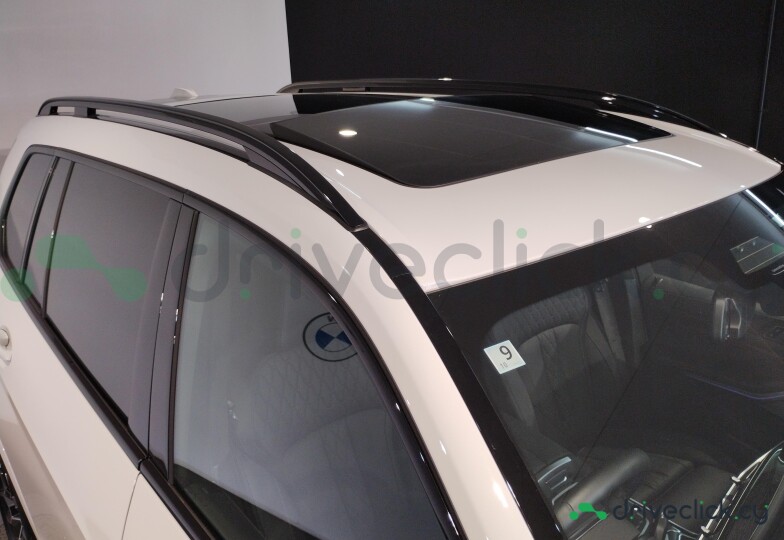 BMW X7 White