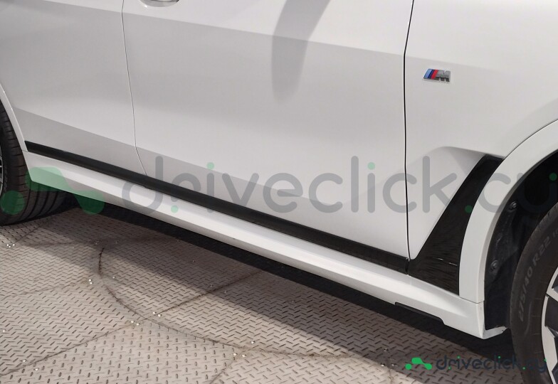 BMW X7 White