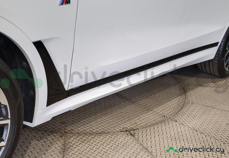 BMW X7 White