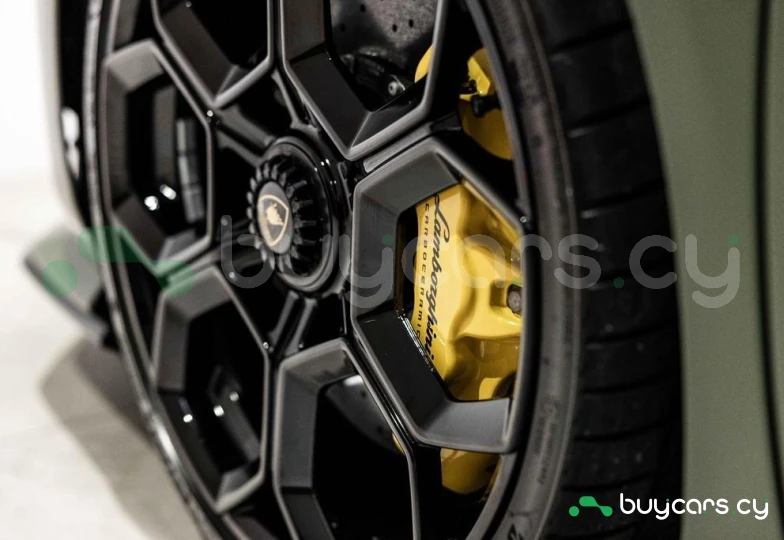 Lamborghini Huracan Зеленый