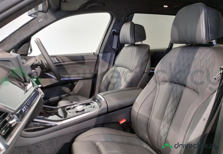 BMW X7 White