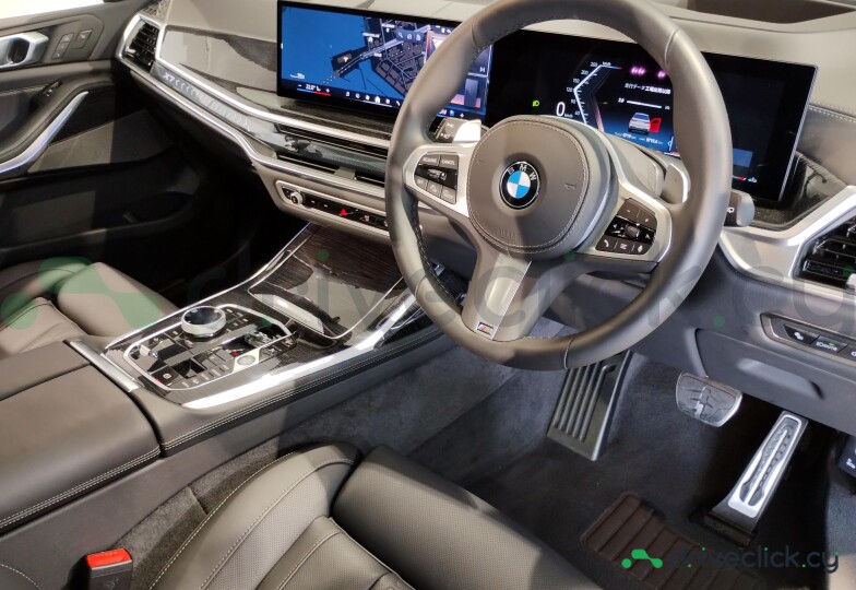 BMW X7 White
