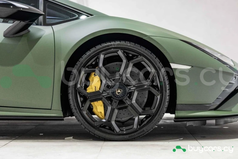 Lamborghini Huracan Зеленый