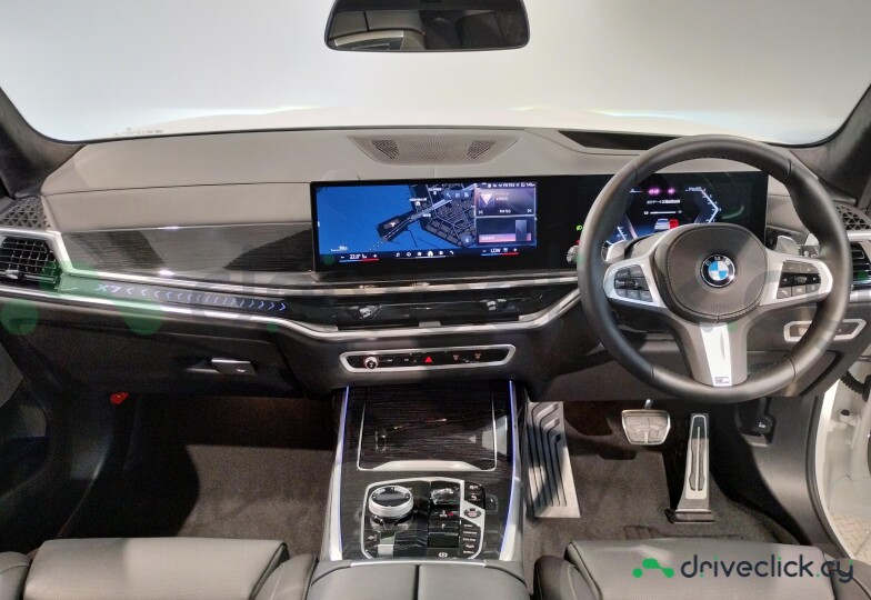 BMW X7 White