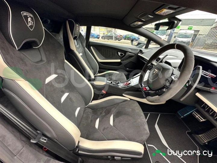 Lamborghini Huracan Черный