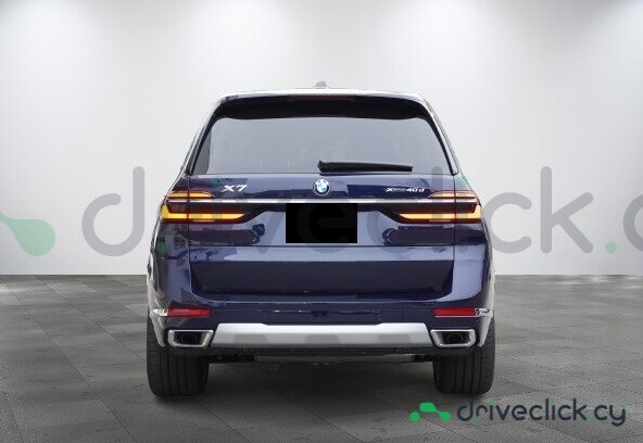 BMW X7 Blue