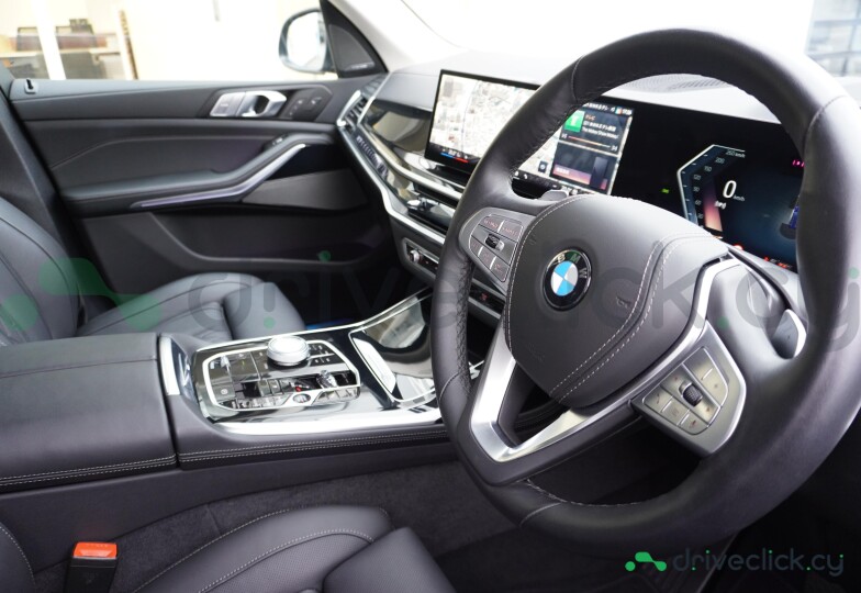 BMW X7 Blue