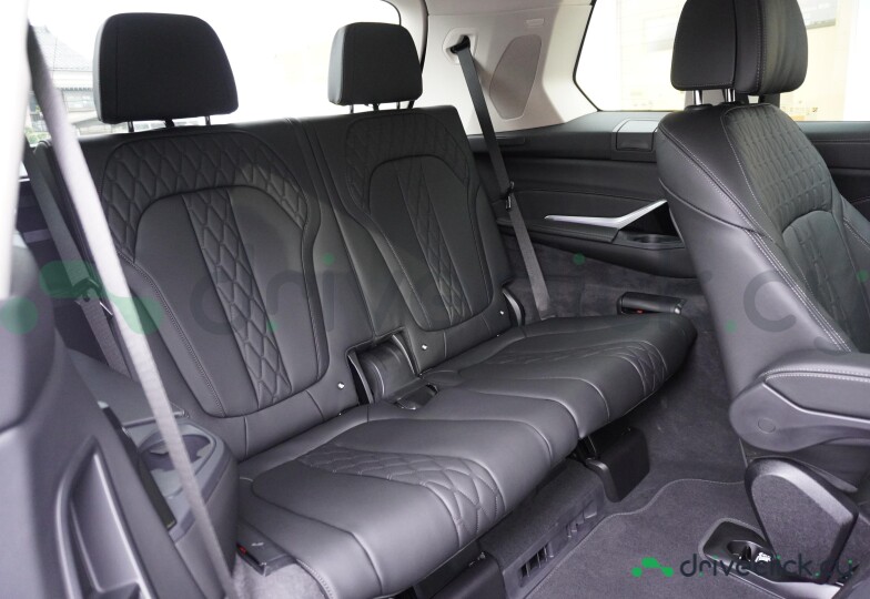 BMW X7 Blue