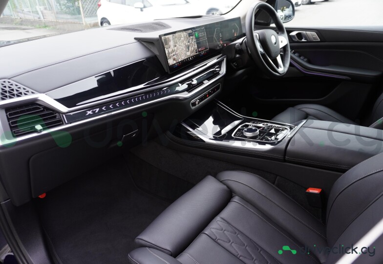 BMW X7 Blue