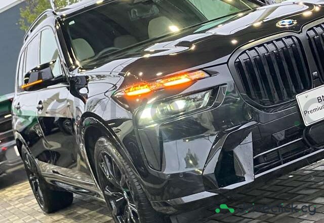 BMW X7 Black
