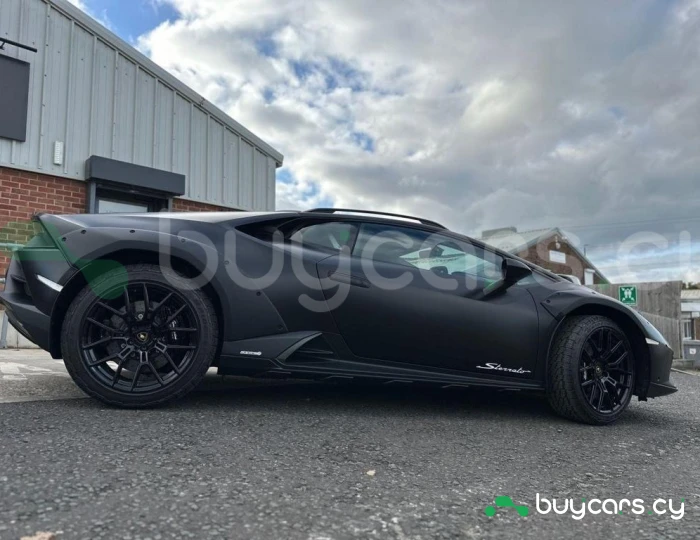 Lamborghini Huracan Черный