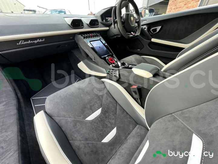 Lamborghini Huracan Черный