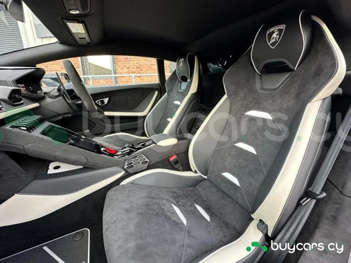 Lamborghini Huracan Черный