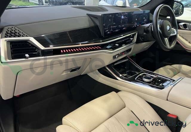 BMW X7 Black