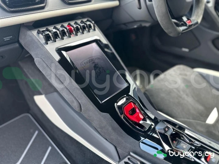 Lamborghini Huracan Черный