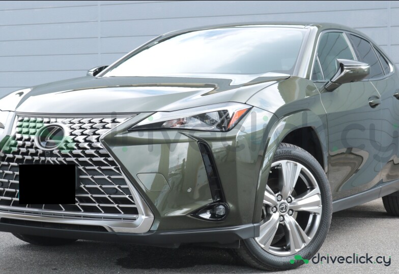Lexus UX Green